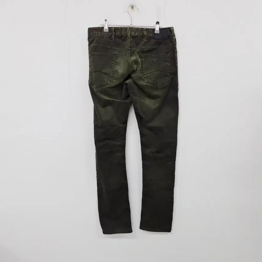 [SOLD OUT] 아르마니진스 매장판 독수리 메탈로고 J06 코듀로이 팬츠 남성 바지 31