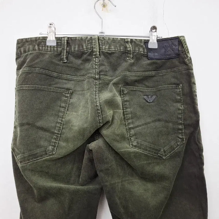 [SOLD OUT] 아르마니진스 매장판 독수리 메탈로고 J06 코듀로이 팬츠 남성 바지 31