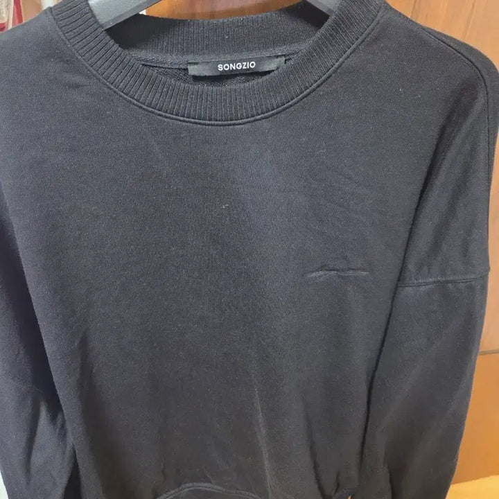 [BUNJANG] Songzio Homme Embroidered Black Sweatshirt / 송지오옴므 자수블랙 맨투맨 48사이즈팔아요