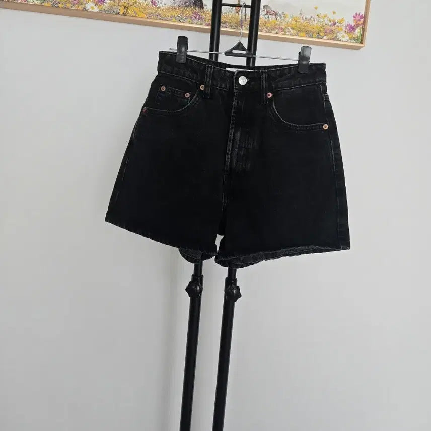 [SOLD OUT] 자라 블랙 데님 반바지 숏팬츠