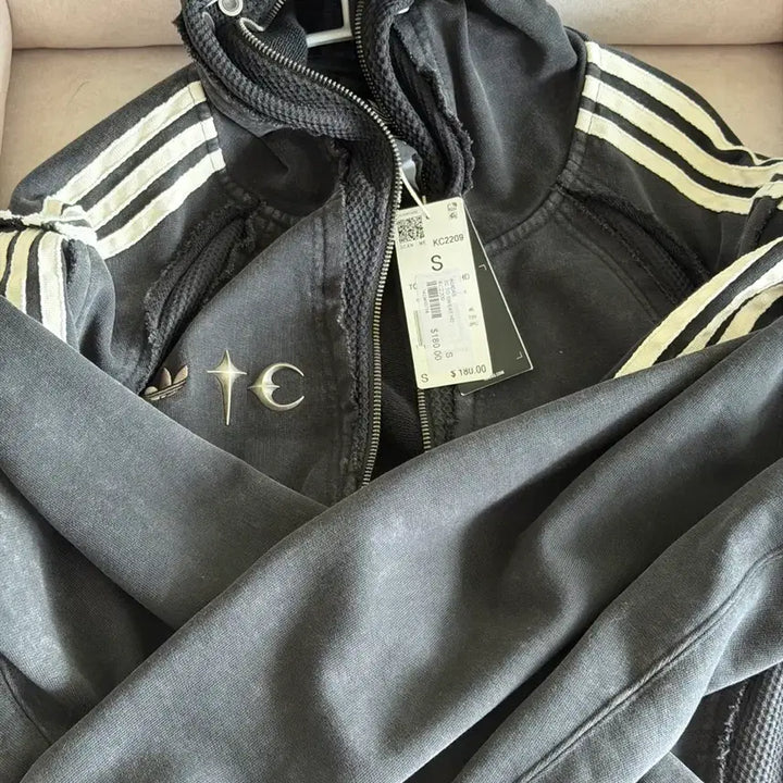 [BUNJANG] Adidas x Thug Club Hoodie Zip-up M / 아디다스 떠그클럽 후드집업 M