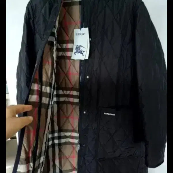 [SOLD OUT] 새제품)버버리 파크게이트 블랙 퀼팅 후드 자켓 L77반~88