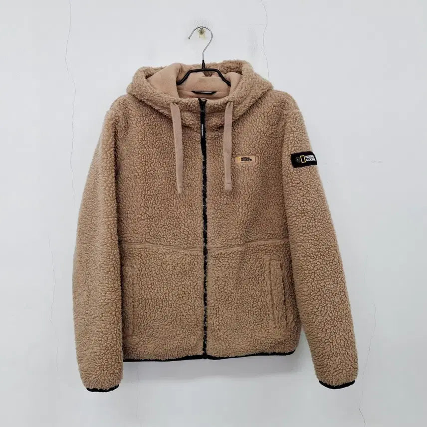 [BUNJANG] National Geographic Fleece Jacket Beige / 내셔널지오그래픽 와펜 플리스 후드집업 뽀글이 후리스 자켓 S 90 베이지