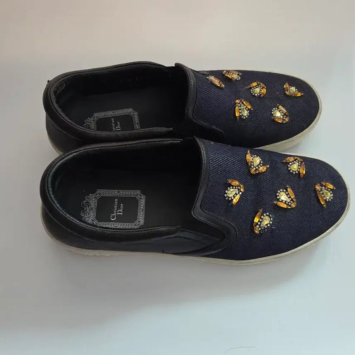[BUNJANG] Dior Bee Embellished Slip-on Sneakers / 정품 디올 꿀벌 장식 슬립온 스니커즈
