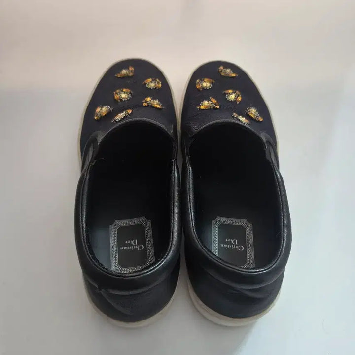 [BUNJANG] Dior Bee Embellished Slip-on Sneakers / 정품 디올 꿀벌 장식 슬립온 스니커즈