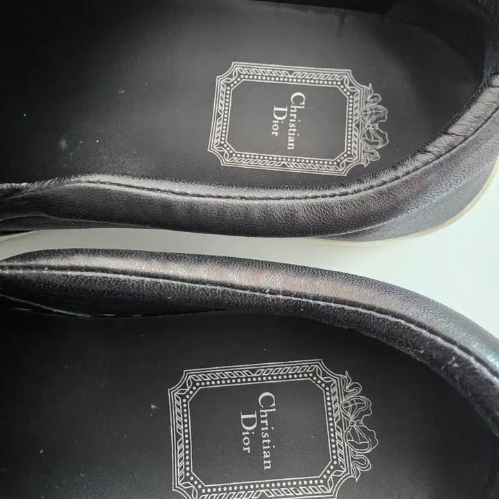 [BUNJANG] Dior Bee Embellished Slip-on Sneakers / 정품 디올 꿀벌 장식 슬립온 스니커즈