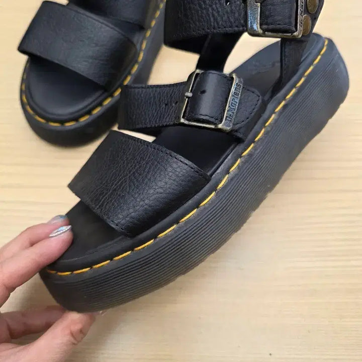 [BUNJANG] Dr. Martens Gryphon Quad Strap Sandals UK 6 / 닥터마틴 그리폰쿼드 스트랩 샌들 UK6