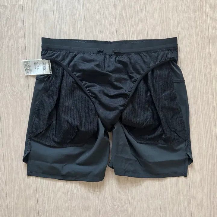 [SOLD OUT] [새상품/M] 나이키 드라이 핏 스트라이드 7인치 브리프 라인드 러닝 쇼