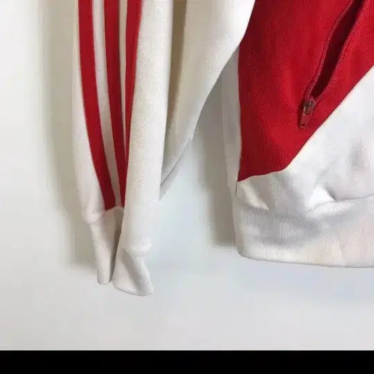 [SOLD OUT] 아디다스 리버플레이트 트랙탑 화이트/레드