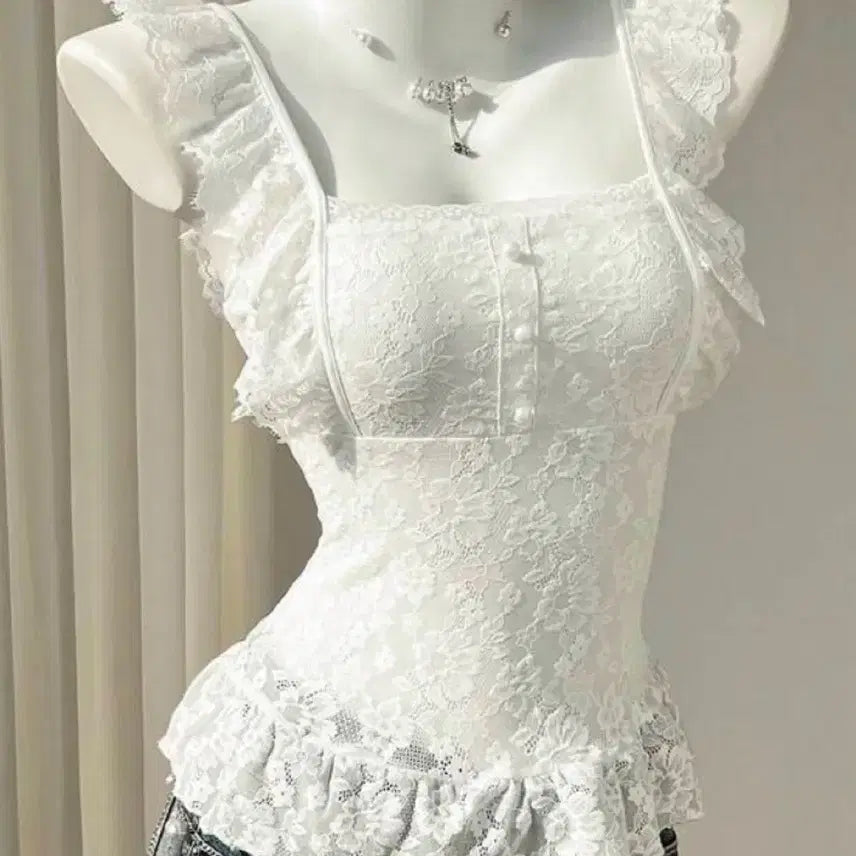 [SOLD OUT] 레이스 프릴 화이트 블라우스 시즈니룩