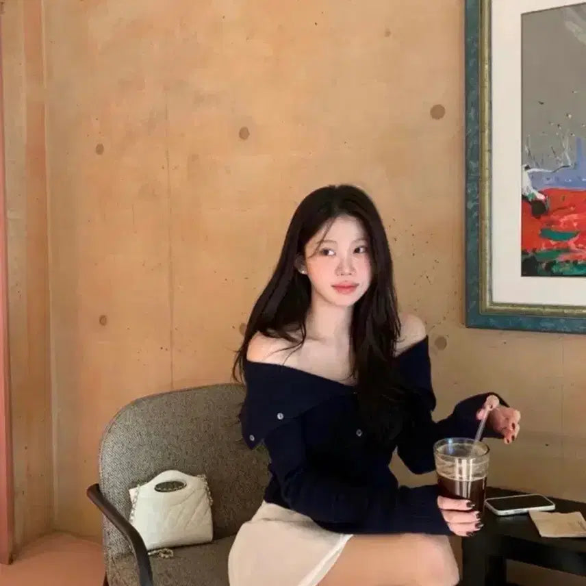 [BUNJANG] Ont Celi Off-Shoulder Navy Top / 온트 celi 오프숄더 네이비 새상품