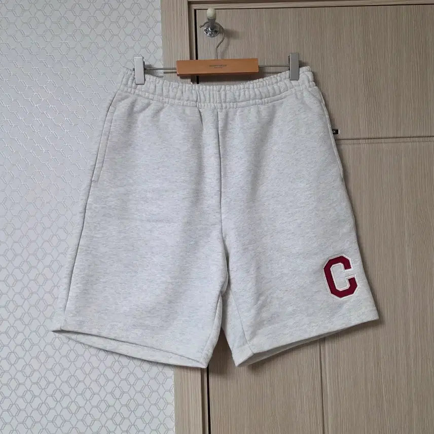 [SOLD OUT] 커버낫 오트밀 트레이닝 반바지 M