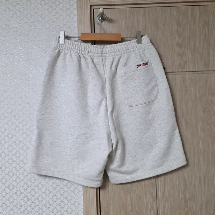 [SOLD OUT] 커버낫 오트밀 트레이닝 반바지 M