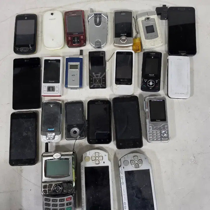 [BUNJANG] Various Old Mobile Phones / 다양한 구형휴대폰/전화기