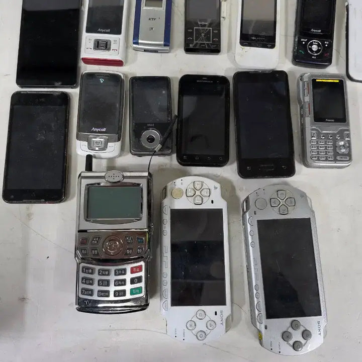 [BUNJANG] Various Old Mobile Phones / 다양한 구형휴대폰/전화기