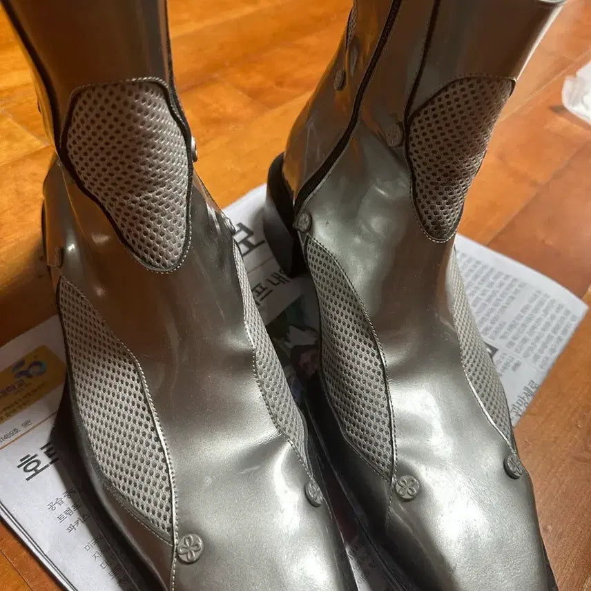 [BUNJANG] Surgery X Soyou Lesure SS004 Silver Walker Boots / 써저리X쏘유레슈어 SS004 실버