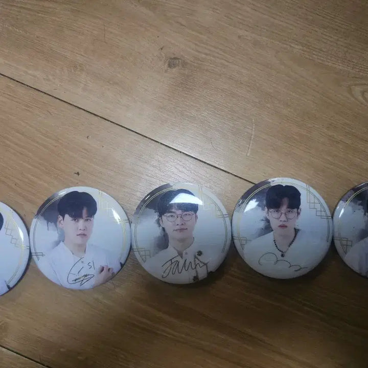 [BUNJANG] T1 League of Legends Badge Bundle Set / (일괄)T1 리그오브레전드 중국팝업 뱃지 5개