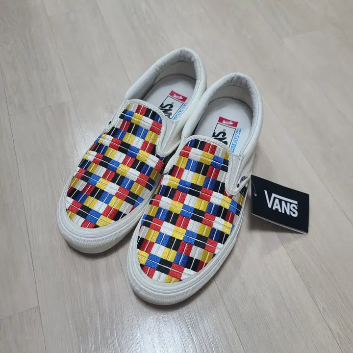 [BUNJANG] Vans Vault x Case Study Classic Slip-On LX Marshmallow Multi Sneakers / 반스 볼트 x 케이스스터디 클래식 슬립온 LX 마쉬멜로우 멀티