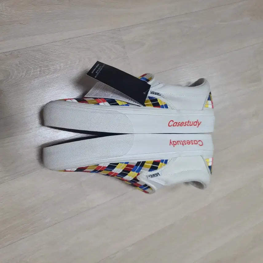 [BUNJANG] Vans Vault x Case Study Classic Slip-On LX Marshmallow Multi Sneakers / 반스 볼트 x 케이스스터디 클래식 슬립온 LX 마쉬멜로우 멀티