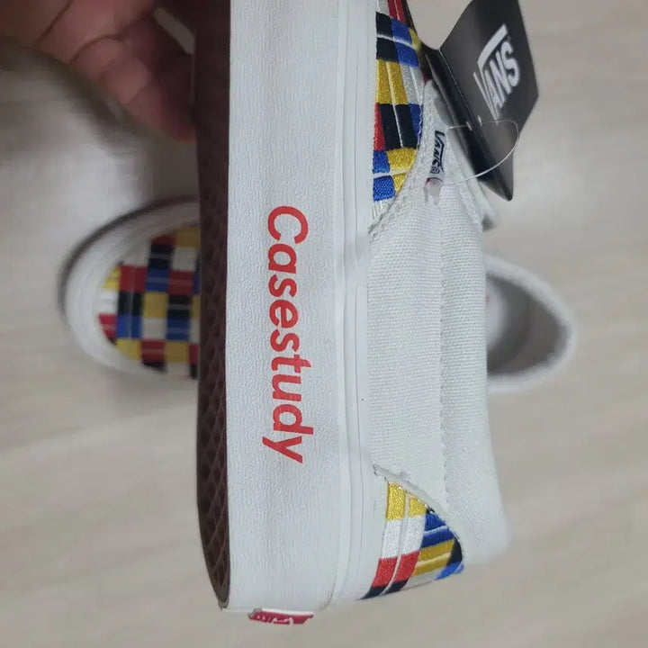 [BUNJANG] Vans Vault x Case Study Classic Slip-On LX Marshmallow Multi Sneakers / 반스 볼트 x 케이스스터디 클래식 슬립온 LX 마쉬멜로우 멀티