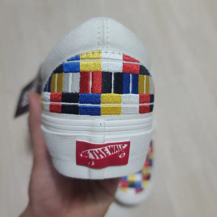 [BUNJANG] Vans Vault x Case Study Classic Slip-On LX Marshmallow Multi Sneakers / 반스 볼트 x 케이스스터디 클래식 슬립온 LX 마쉬멜로우 멀티