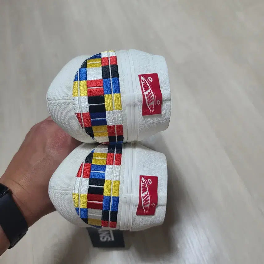 [BUNJANG] Vans Vault x Case Study Classic Slip-On LX Marshmallow Multi Sneakers / 반스 볼트 x 케이스스터디 클래식 슬립온 LX 마쉬멜로우 멀티