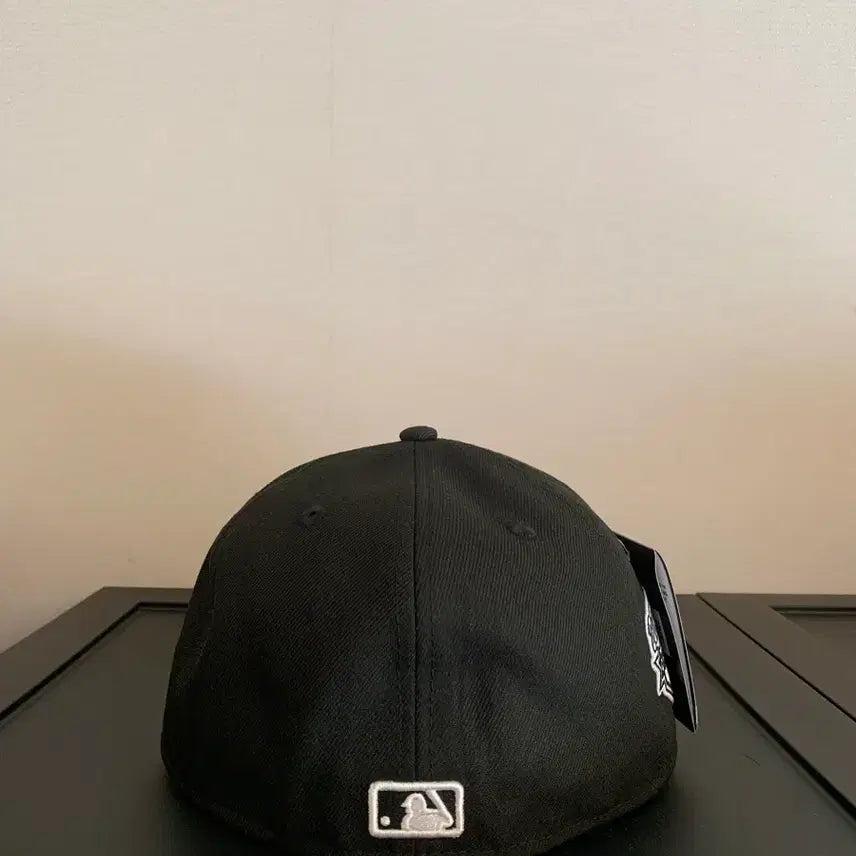 [SOLD OUT] 뉴에라 5950 LA다저스 2025우승 블랙 화이트