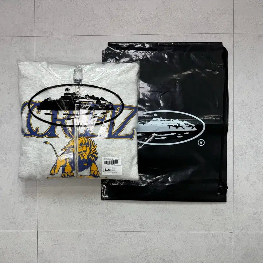 [SOLD OUT] (새상품) 코르테이즈 후드집업