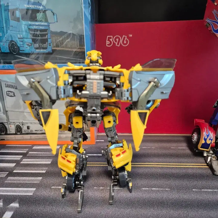 [BUNJANG] Legendary Toys Bumblebee Action Figure / 레전더리토이즈 범블비