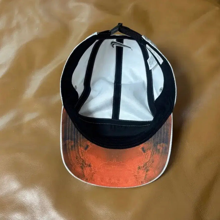 [BUNJANG] Nike AW84 Heritage Camp Cap Silver / NIKE 나이키 마스랜딩 실버 AW84 헤리티지 캠프캡 모자