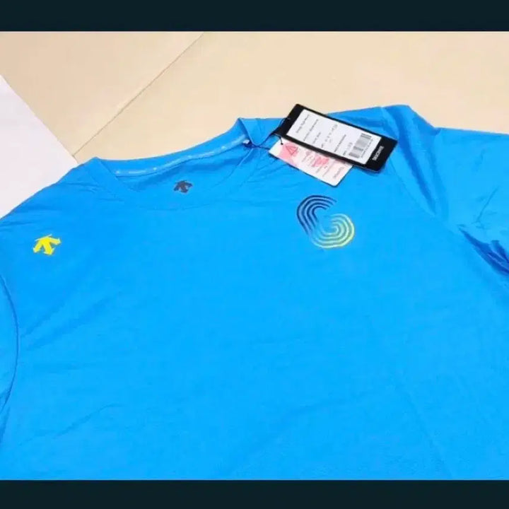[SOLD OUT] 데상트 반팔 티셔츠 블루 새상품 (105)
