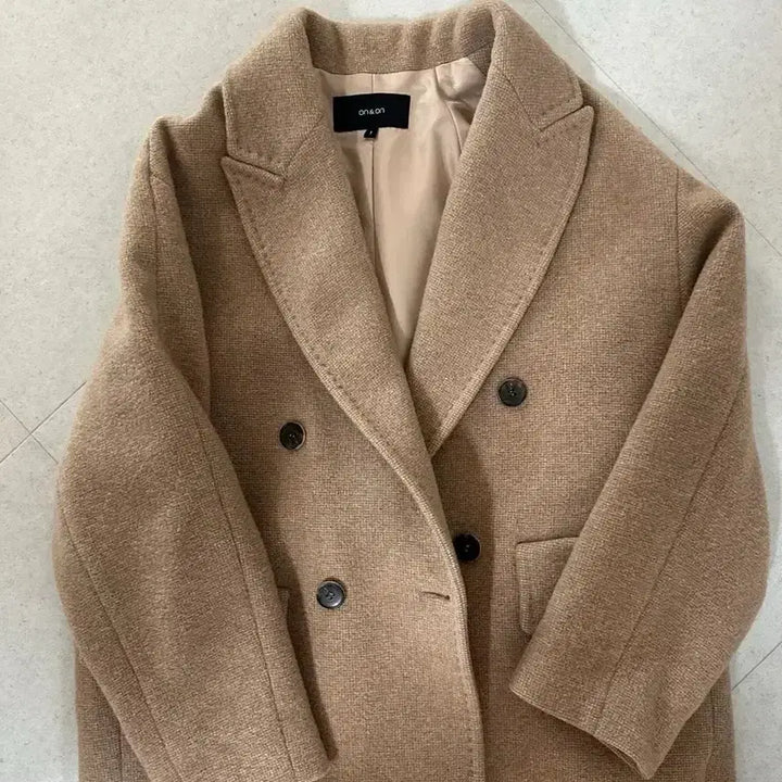 [BUNJANG] On&amp;On Double Breasted Coat Beige / 온앤온 더블 브레스트 코트 베이지