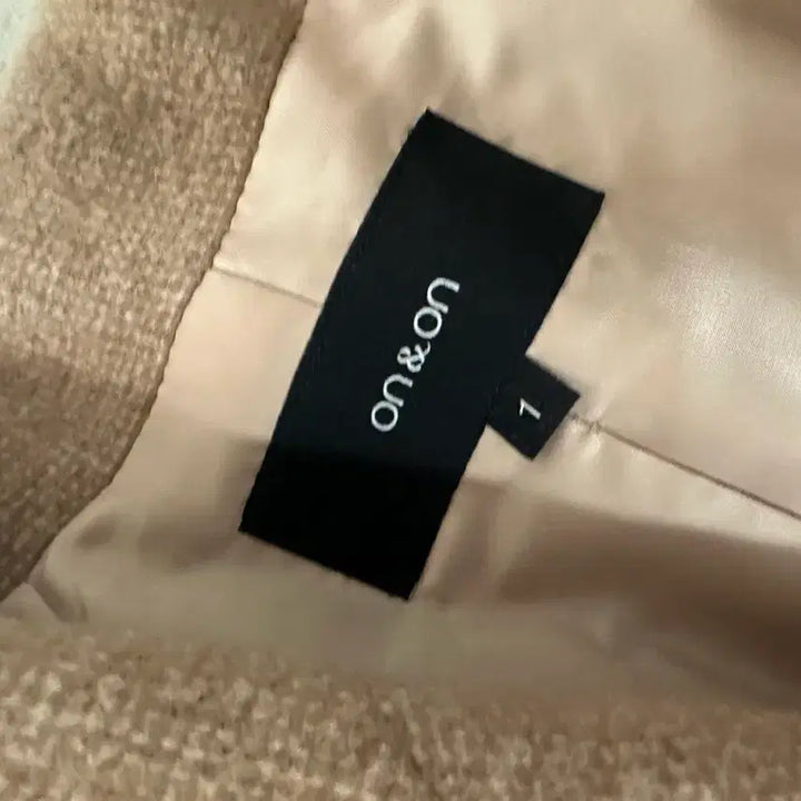 [BUNJANG] On&amp;On Double Breasted Coat Beige / 온앤온 더블 브레스트 코트 베이지