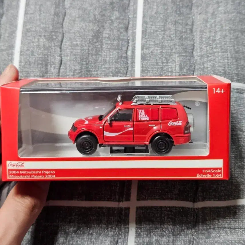 [BUNJANG] 1:64 Coca-Cola Mitsubishi Pajero 2004 Diecast Model / 1:64 1/64 코카콜라 미쓰비시 파제로 2004 다이캐스트