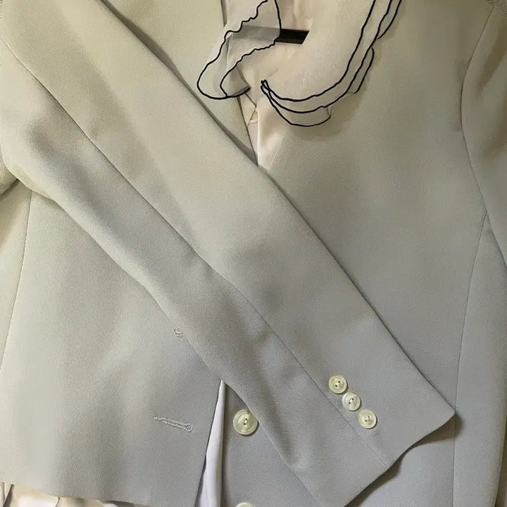 [BUNJANG] Mint V-Neck Short Jacket / 민트색 브이넥 숏 자켓