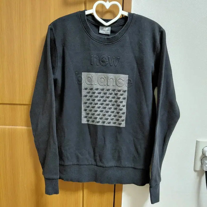 [BUNJANG] New Balance Long Sleeve T-Shirt (S) / 뉴발란스 긴팔티 (S)