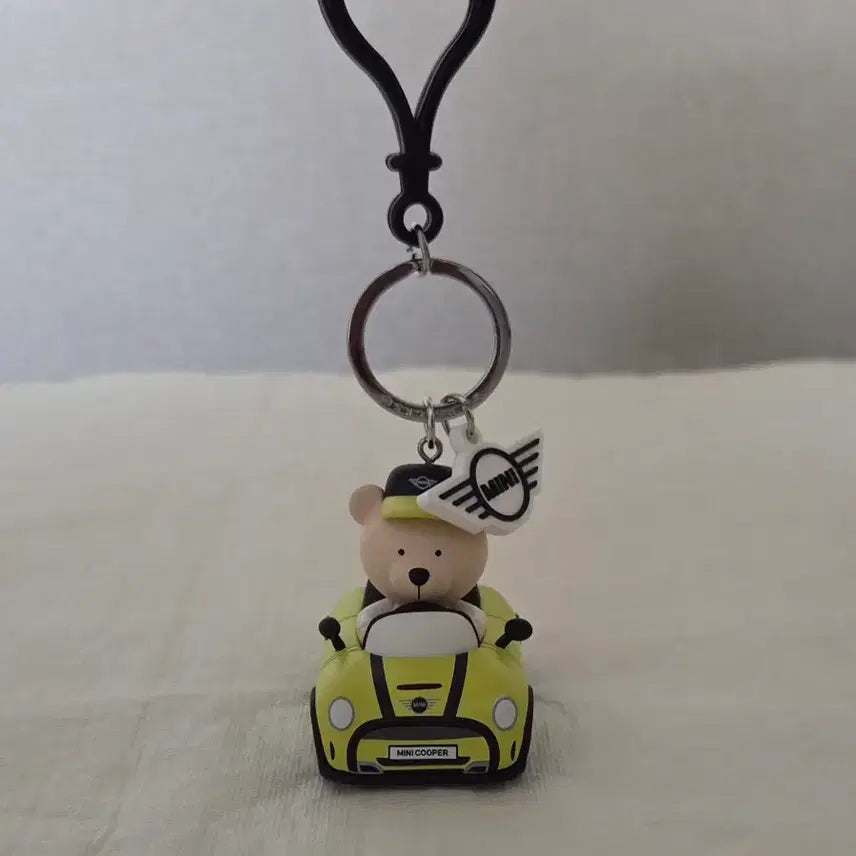 [BUNJANG] BMW Mini Cooper x Starbucks Bearista Bear Keyring with Dust Bag / (거의새것) BMW 미니쿠퍼 스타벅스 키링 스타벅스 더스트백