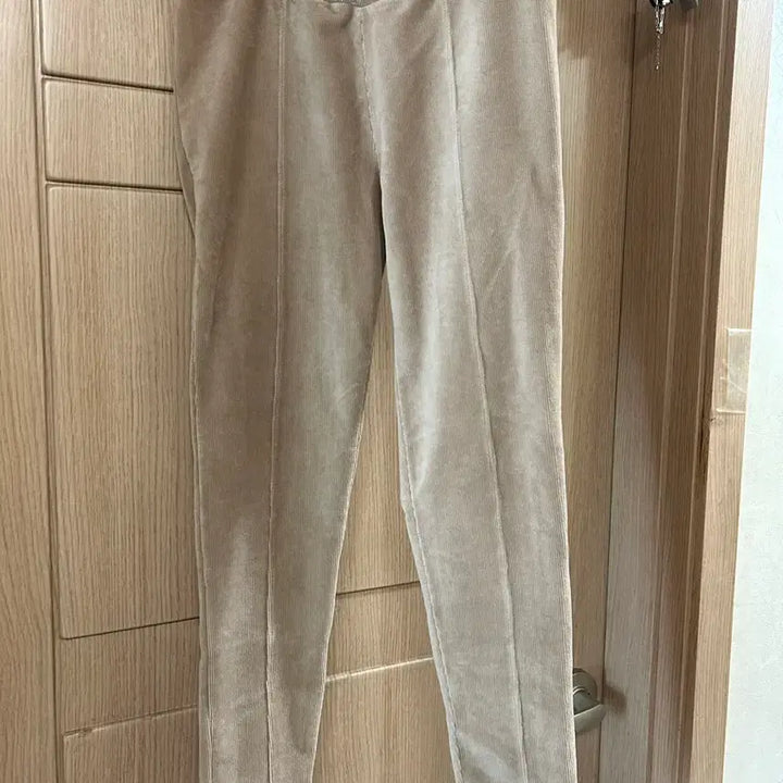 [BUNJANG] Thursday Island Beige Corduroy Pants FREE Size / 새상품 Thursday Island 베이지 코듀로이 팬츠 FREE