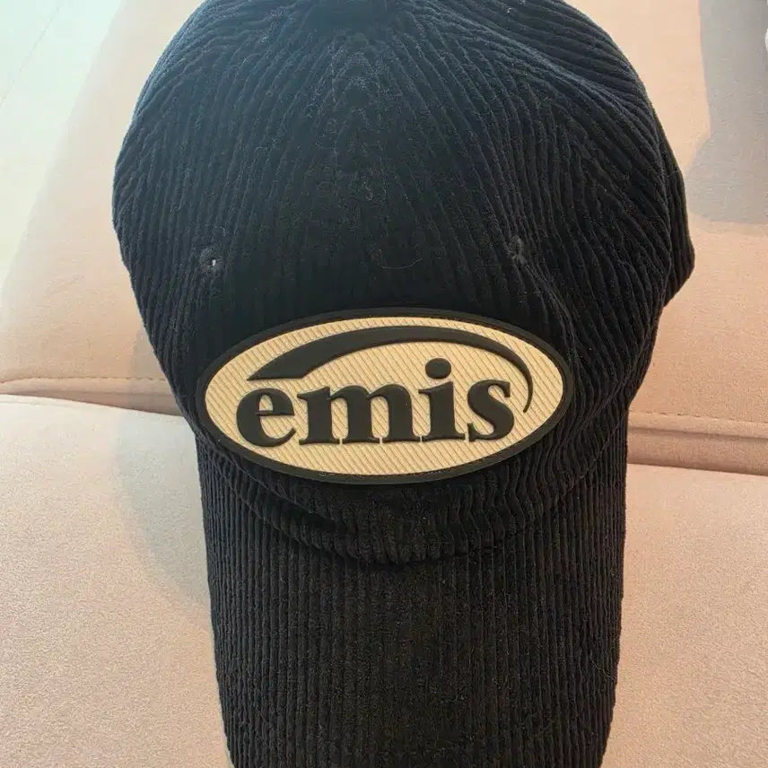 [BUNJANG] Emis Black Corduroy Ball Cap / emis 에미스 블랙 코듀로이 볼캡