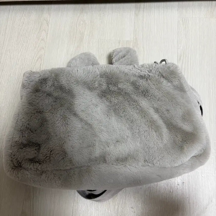 [BUNJANG] Nike Authentic Big Swoosh Fur Shoulder Bag/Crossbody Bag Grey / 나이키  정품 빅스우시 퍼 숄더백/크로스백 그레이