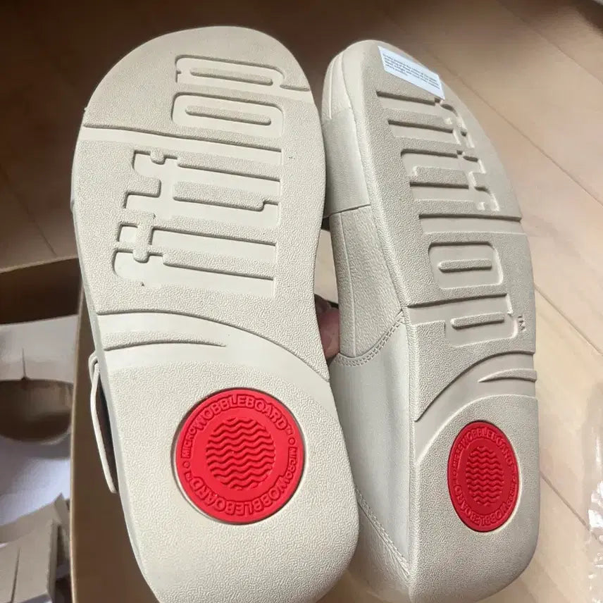 [BUNJANG] Fitflop Light Grey Leather Sandals Slippers / 핏플랍 샌들 슬리퍼 라이트그레이 220사이즈
