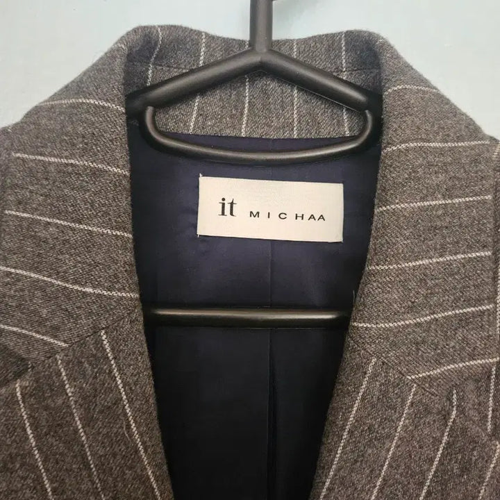 [BUNJANG] it MICHAA Classic Stripe Single Jacket (Charcoal) / [잇미샤] 클래식 스트라이프 싱글 자켓 (차콜)
