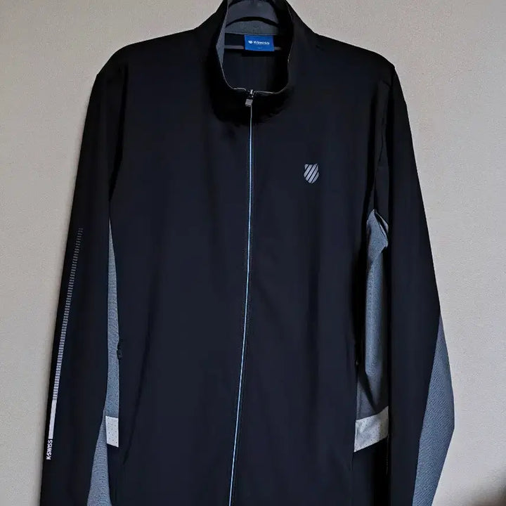 [SOLD OUT] 케이스위스 남성 100사이즈 봄여름 집업 점퍼 런닝 등산 자전거