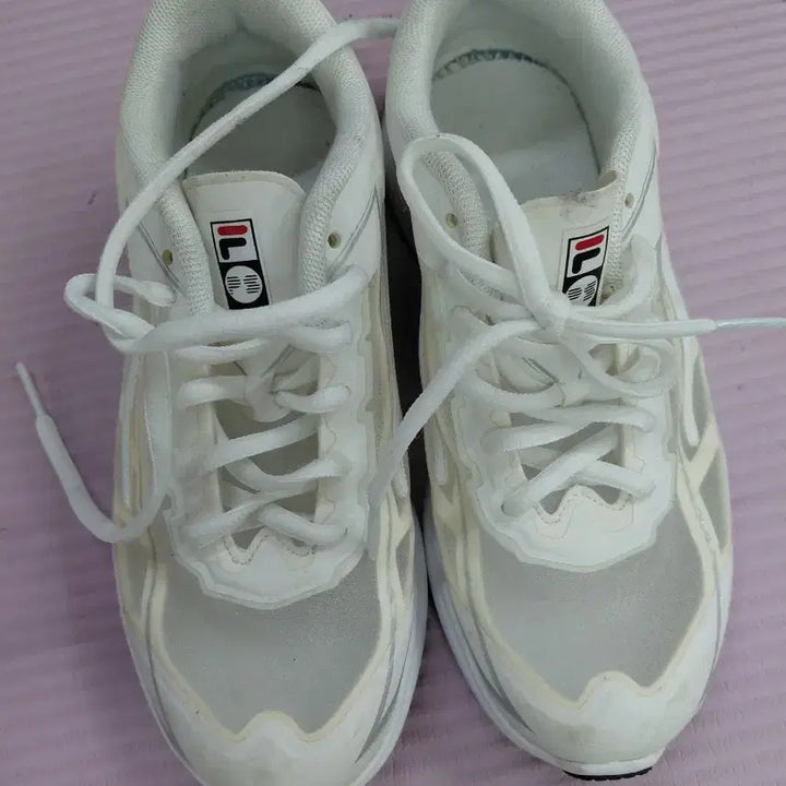 [BUNJANG] Fila Shoes 230mm / 휠라신발230