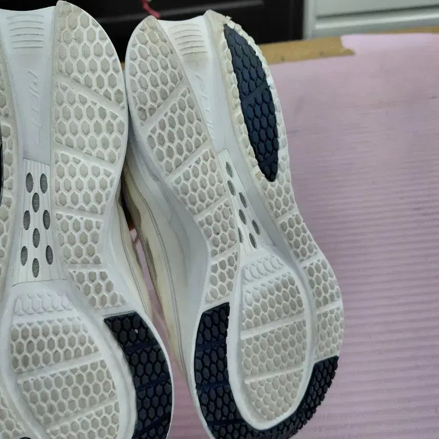 [BUNJANG] Fila Shoes 230mm / 휠라신발230