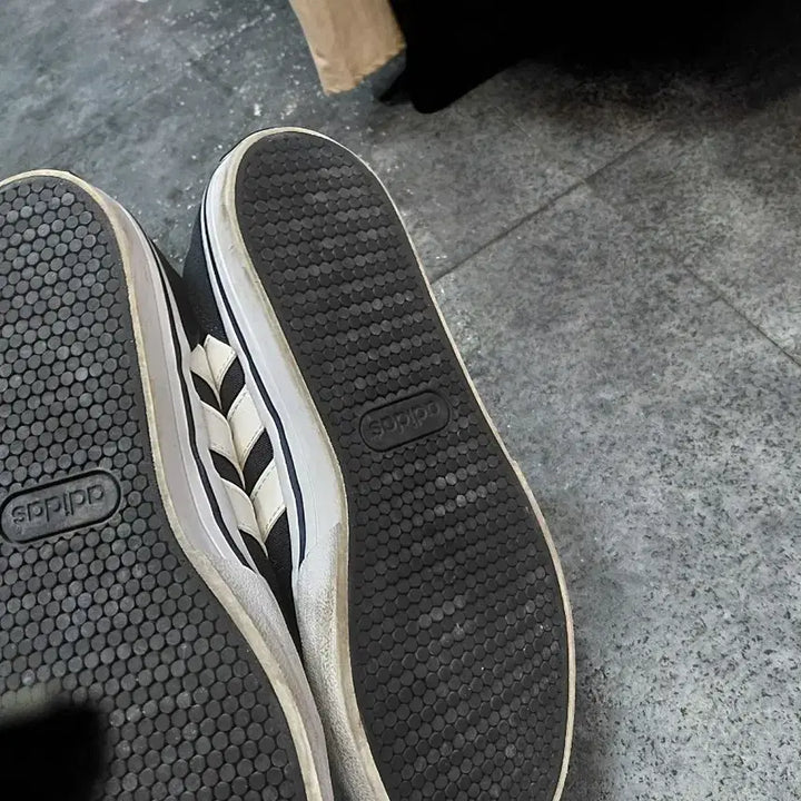 [BUNJANG] Adidas Shoes 265 / 아디다스신발265