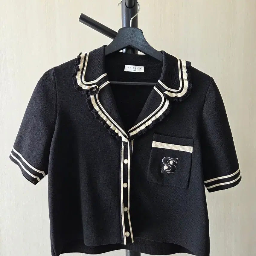 [SOLD OUT] 산드로 프레피 크롭 니트 0사이즈(제니)