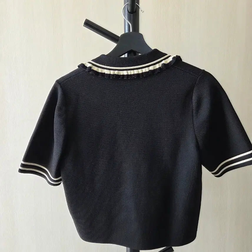 [SOLD OUT] 산드로 프레피 크롭 니트 0사이즈(제니)