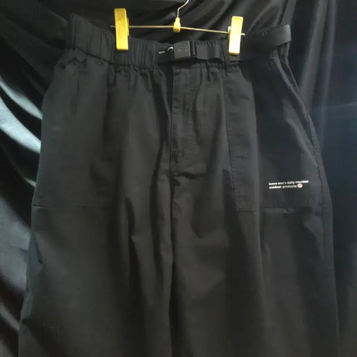 [BUNJANG] Outdoor Products Belted Pants - Black M Size / 아웃도어 프로덕츠 벨티드 팬츠