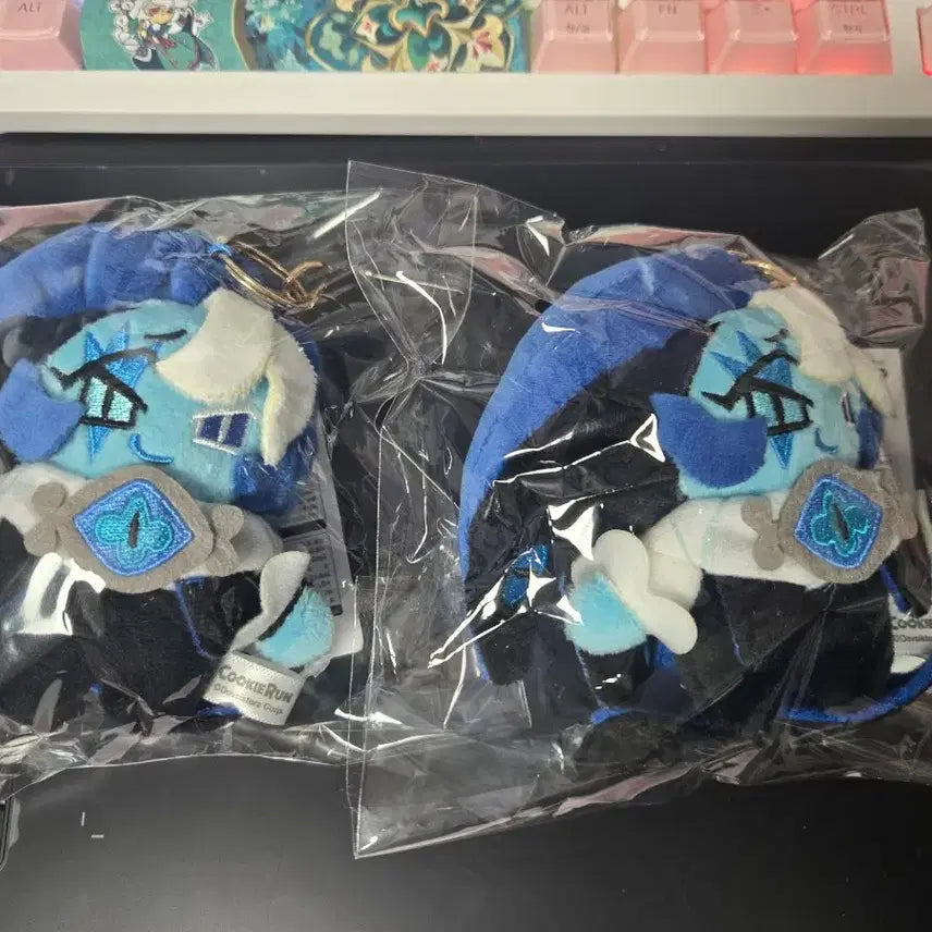 [SOLD OUT] 미개봉] 쿠키런 킹덤 쉐도우밀크 쿠키 봉제 키링 인형